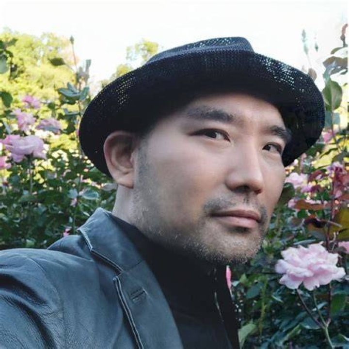 越智滝 光充とねむくん顔の真相 - 話題の配信者を徹底解説